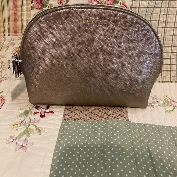 Cosmetic bag - Picture 2 of 5